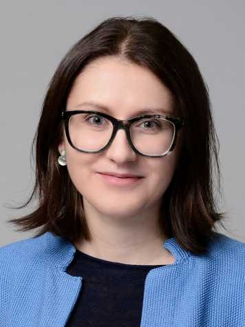 Dr. Alexandra Tsybizova