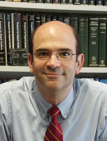 Professor Erick M. Carreira